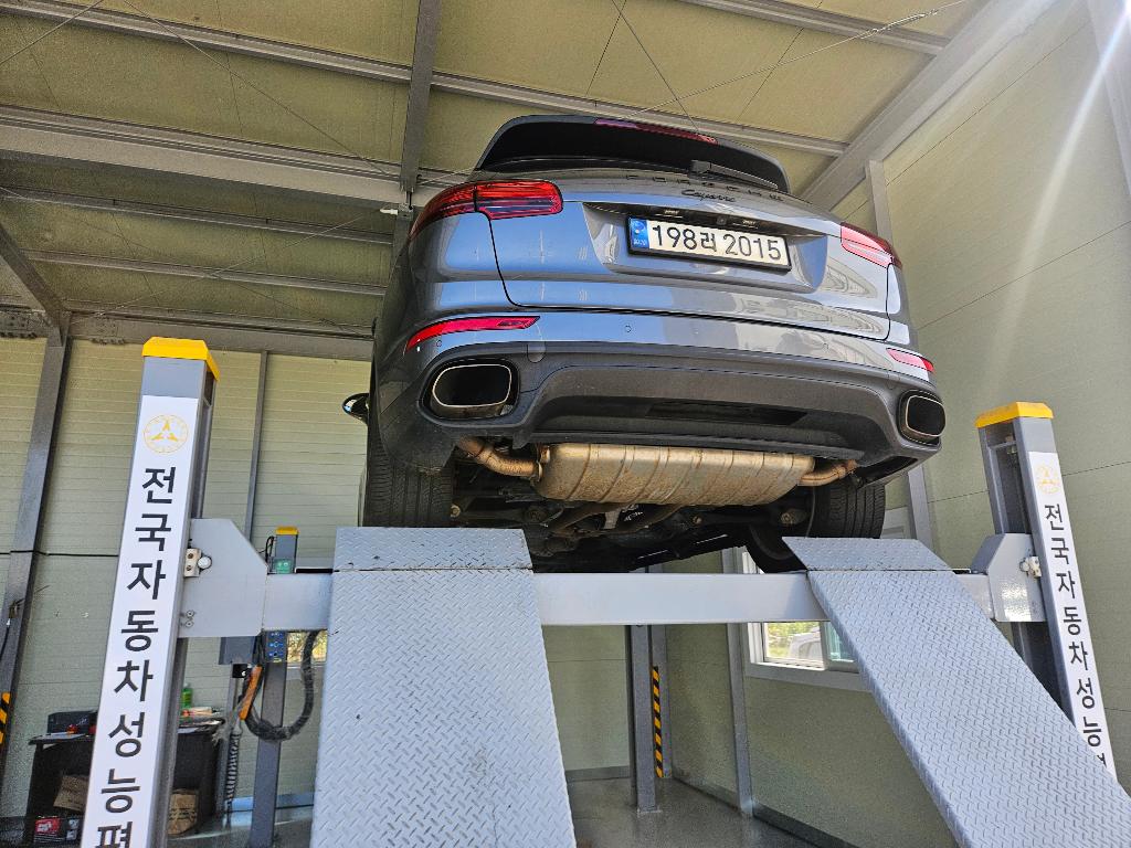 Porsche Cayenne 2015 — inspection photo 2