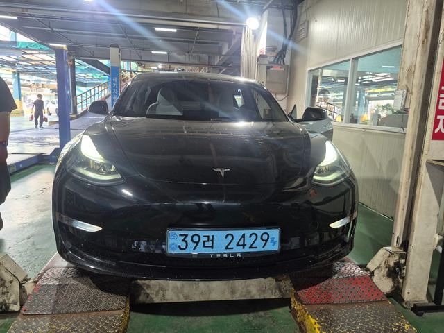 Tesla Model 3 2022 — inspection photo 1