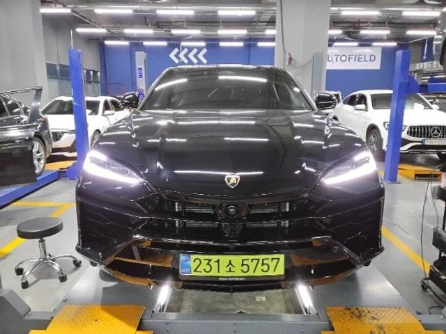 Lamborghini Urus 2026 — inspection photo 1