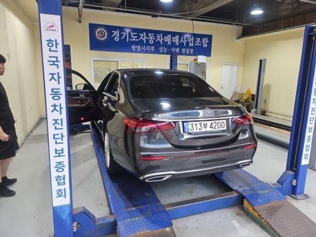 Mercedes-Benz E-Class 2021 — inspection photo 2