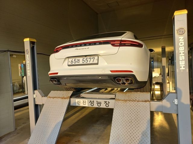 Porsche Panamera 2018 — inspection photo 2
