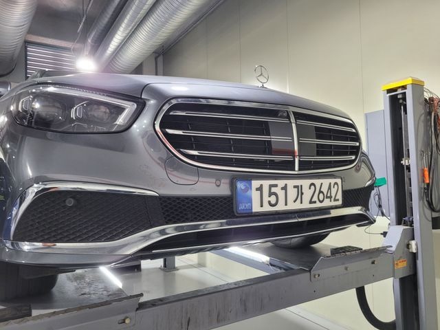 Mercedes-Benz E-Class 2023 — inspection photo 1