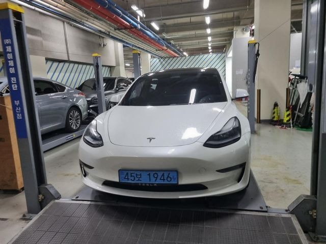 Tesla Model 3 2022 — inspection photo 1