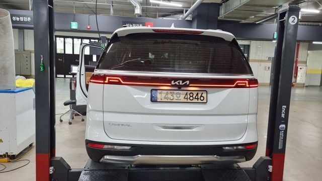 Kia Canival 2023 — inspection photo 2