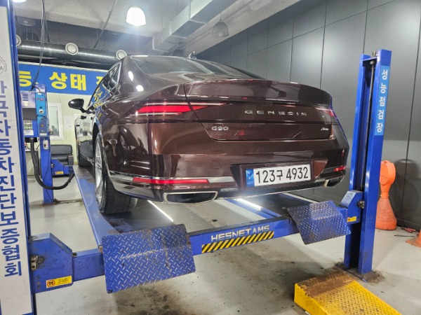 Genesis G90 2022 — inspection photo 2