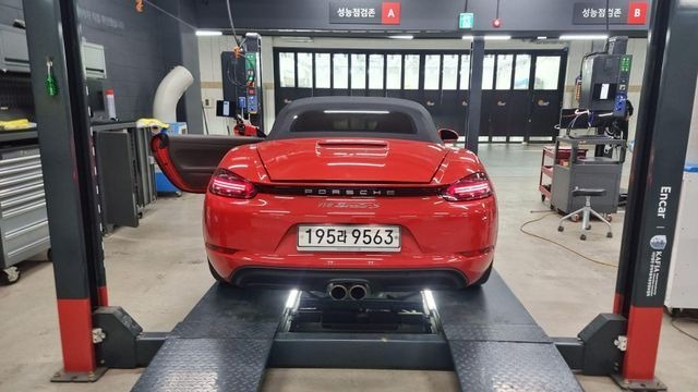 Porsche 718 2017 — inspection photo 2