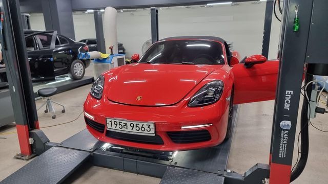 Porsche 718 2017 — inspection photo 1