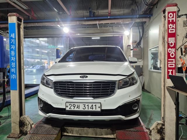 Kia Canival 2017 — inspection photo 1