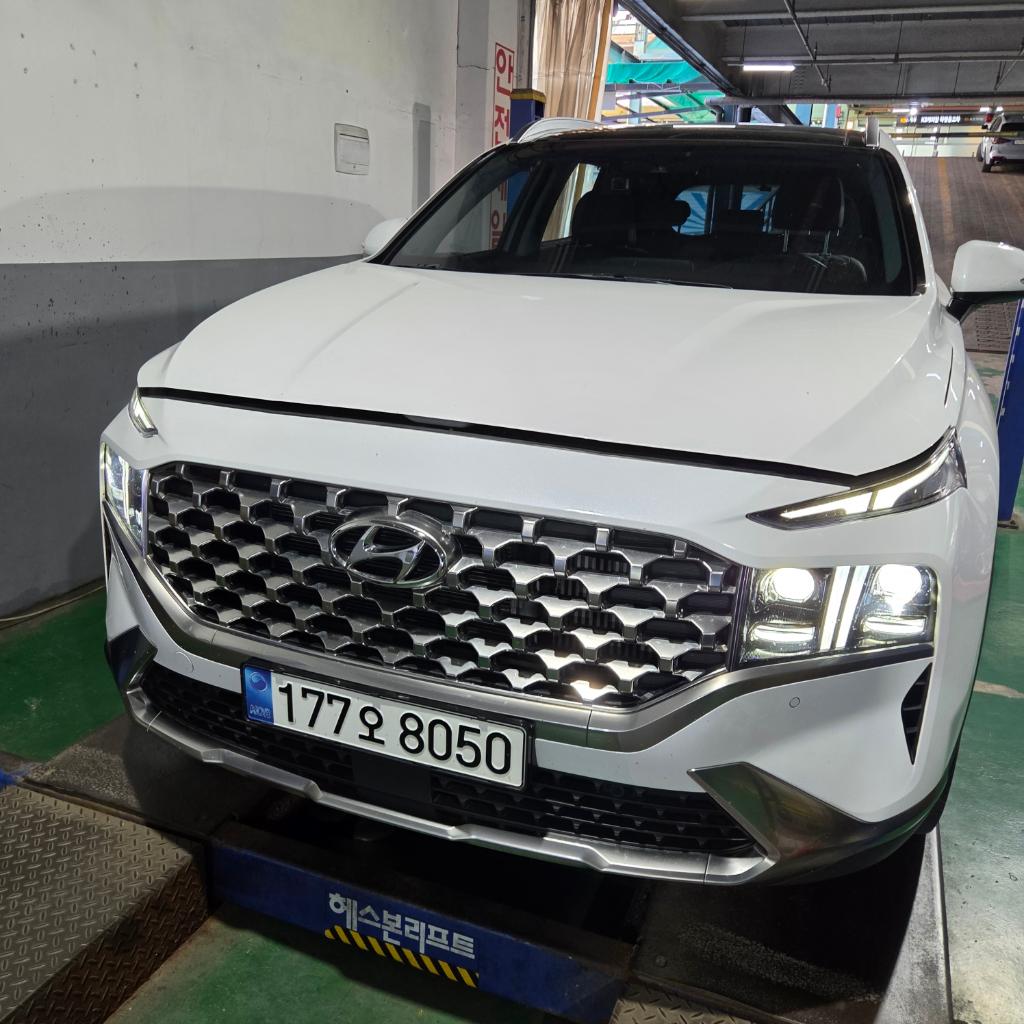 Hyundai Santafe 2023 — inspection photo 1