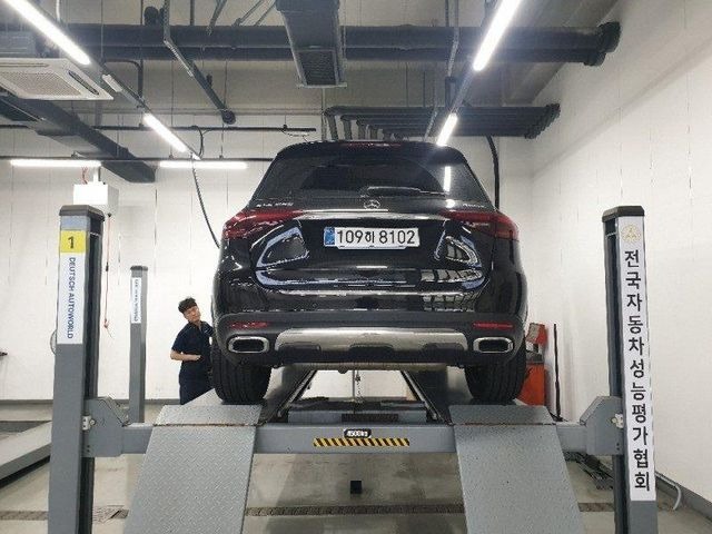 Mercedes-Benz GLE-Class 2026 — inspection photo 2