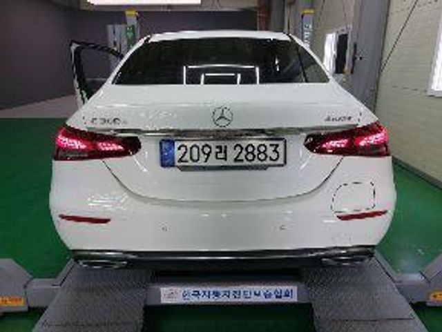 Mercedes-Benz E-Class 2021 — inspection photo 2