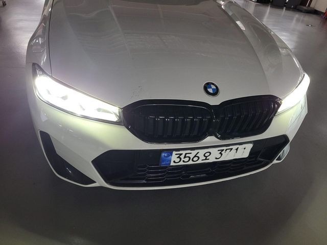 BMW 3-Series 2023 — inspection photo 1
