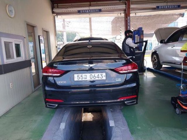Hyundai Genesis 2016 — inspection photo 2
