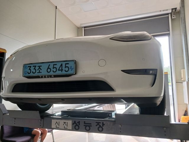 Tesla Model Y 2021 — inspection photo 1
