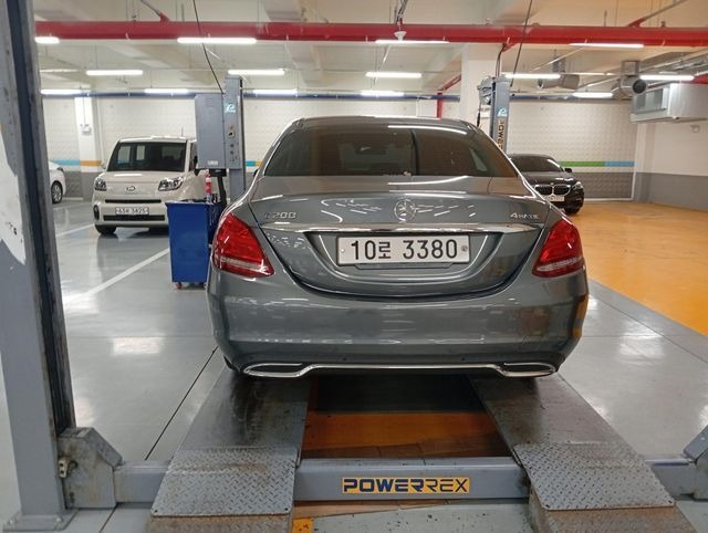 Mercedes-Benz C-Class 2018 — inspection photo 2