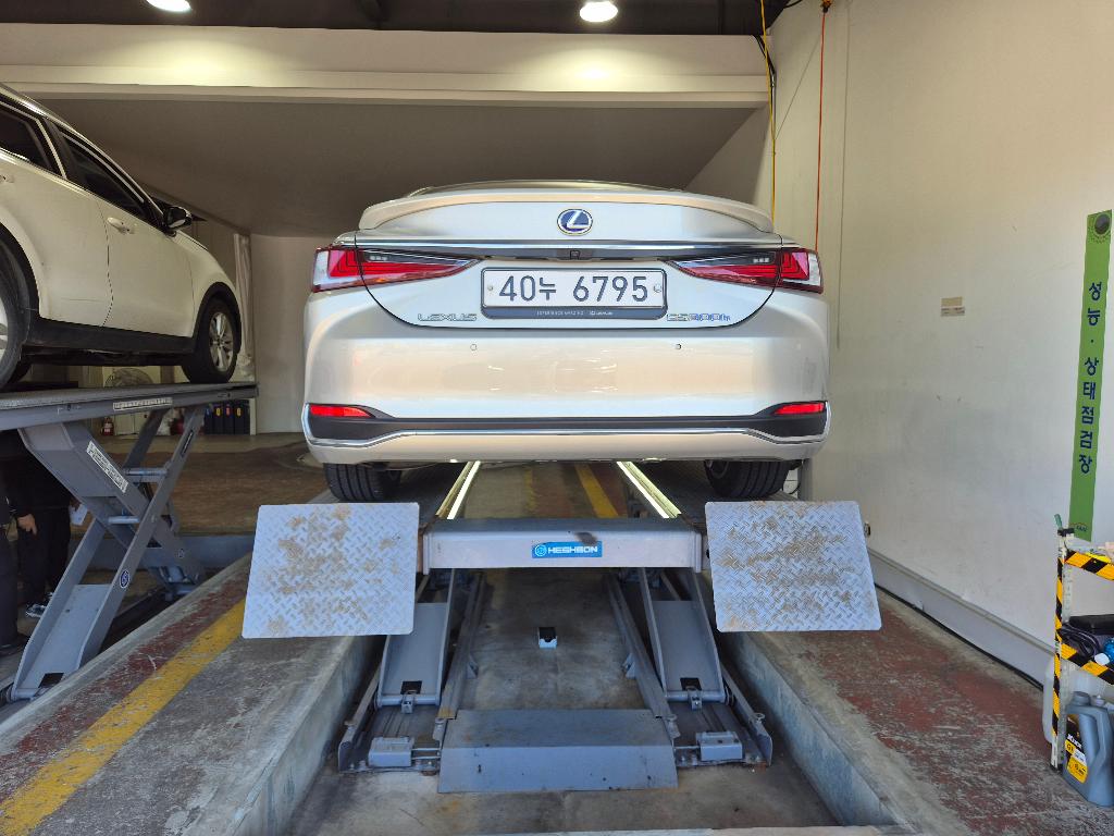 Lexus ES 2020 — inspection photo 2