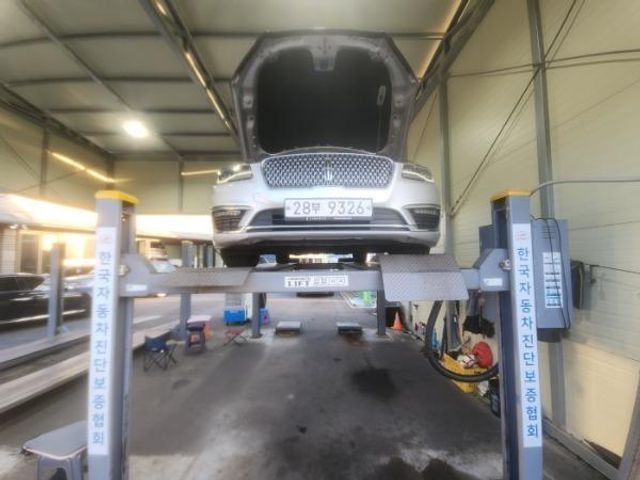 Lincoln MKZ 2017 — inspection photo 1