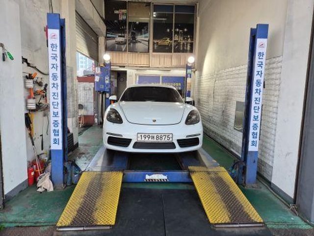Porsche 718 2018 — inspection photo 1