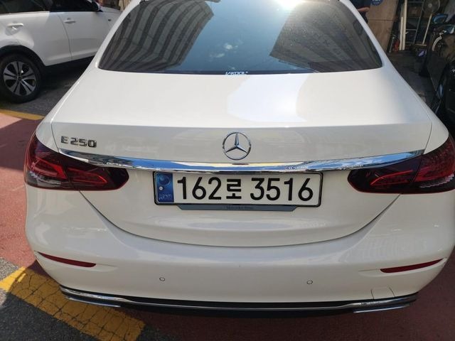 Mercedes-Benz E-Class 2023 — inspection photo 2