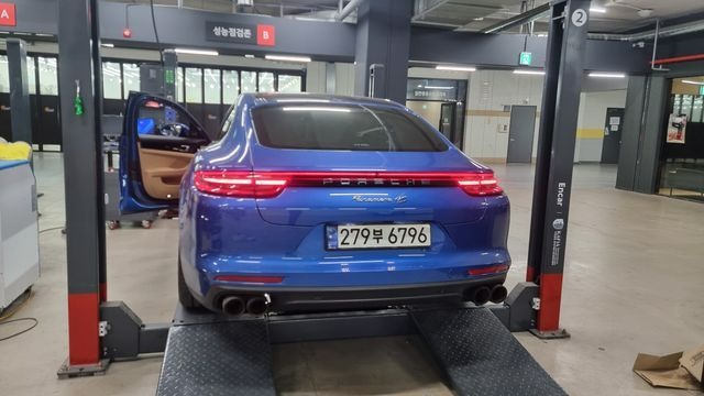 Porsche Panamera 2018 — inspection photo 2