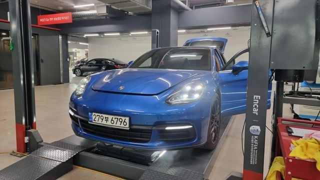 Porsche Panamera 2018 — inspection photo 1
