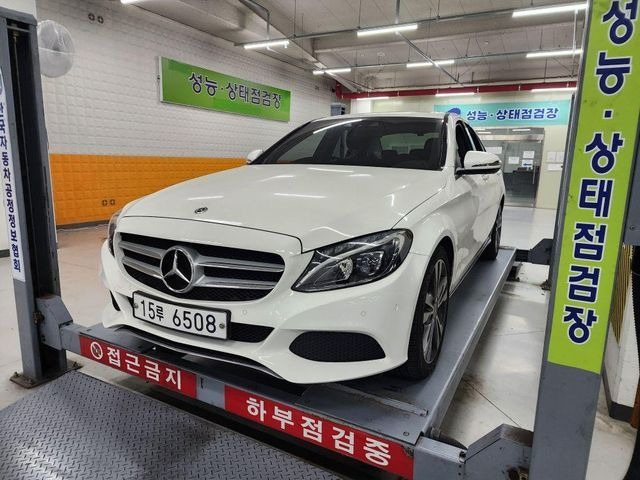 Mercedes-Benz C-Class 2018 — inspection photo 1