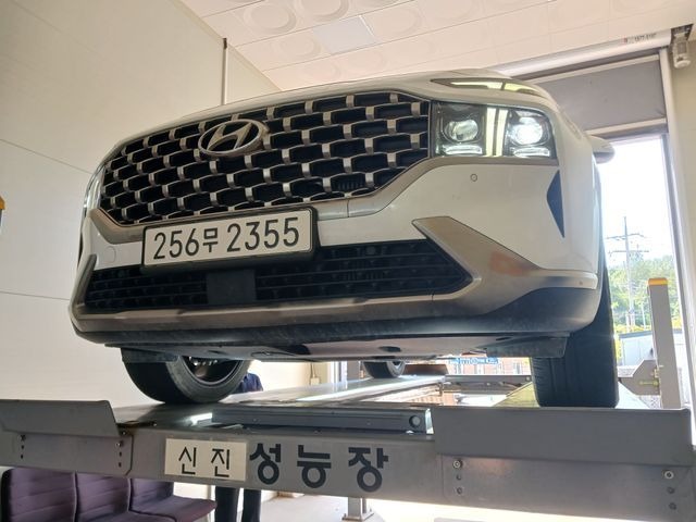 Hyundai Santafe 2023 — inspection photo 1