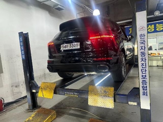 Porsche Cayenne 2017 — inspection photo 2