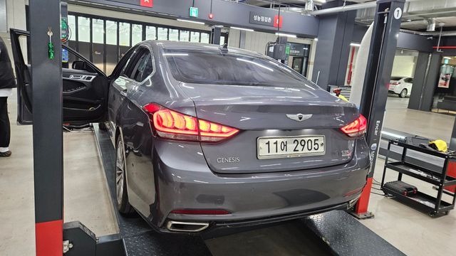 Hyundai Genesis 2016 — inspection photo 2
