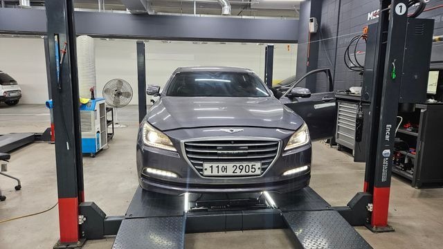 Hyundai Genesis 2016 — inspection photo 1