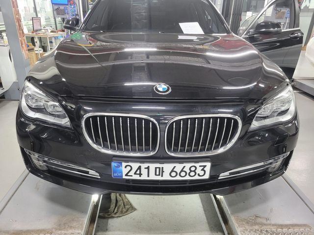 BMW 7-Series 2013 — inspection photo 1