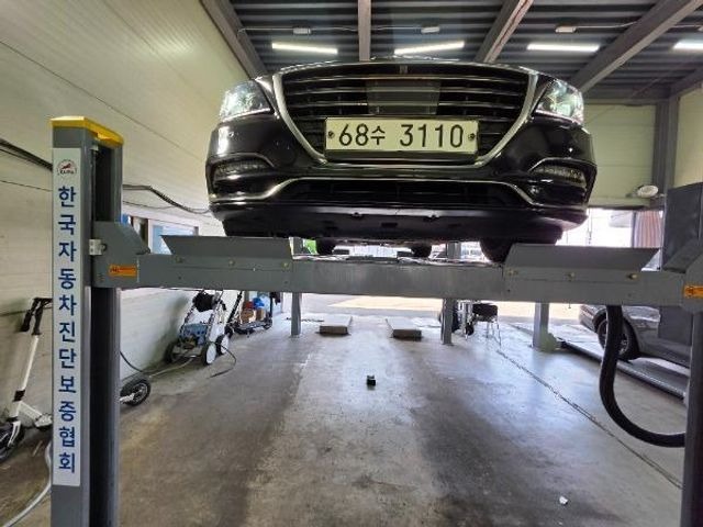 Genesis G80 2018 — inspection photo 1