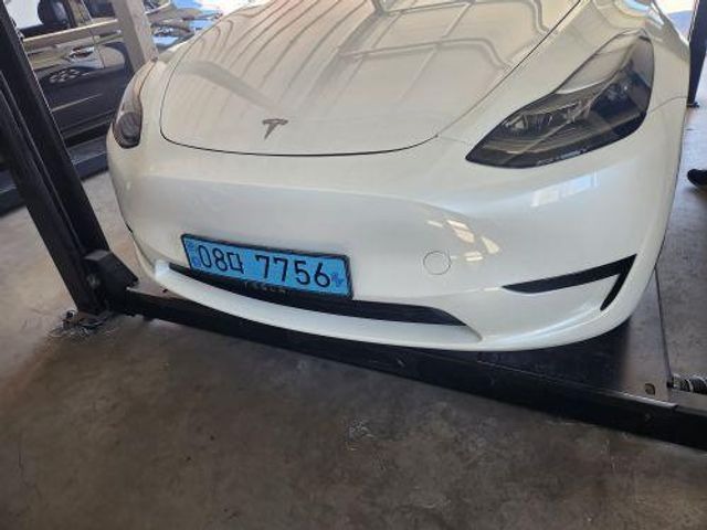 Tesla Model Y 2024 — inspection photo 1