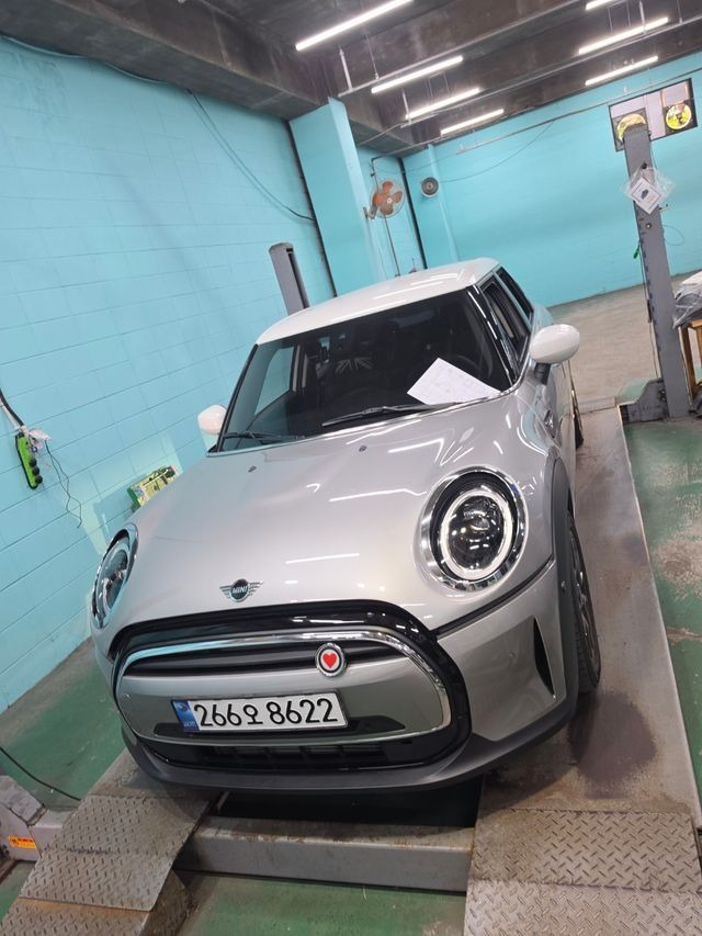 Mini Cooper 2024 — inspection photo 1