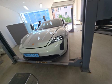 Porsche Taycan 2022 — inspection photo 1