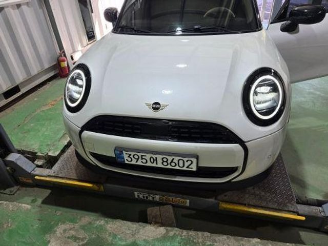 Mini Cooper 2025 — inspection photo 1