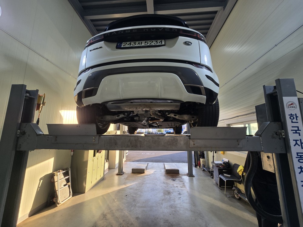 Land Rover Range Rover Evoque 2023 — inspection photo 2