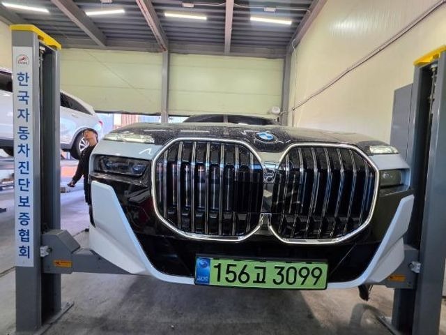 BMW 7-Series 2026 — inspection photo 1