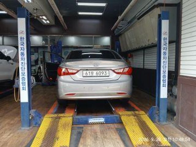 Hyundai Sonata 2011 — inspection photo 2