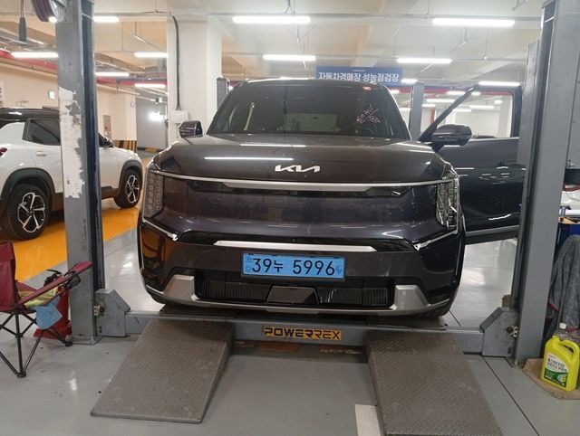 Kia EV9 2024 — inspection photo 1