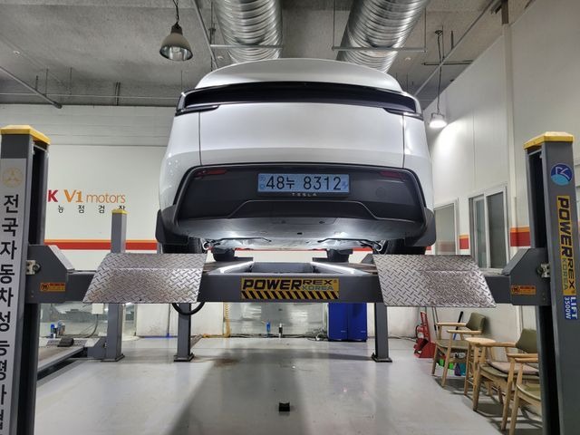 Tesla Model Y 2026 — inspection photo 2
