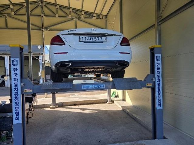 Mercedes-Benz E-Class 2020 — inspection photo 2