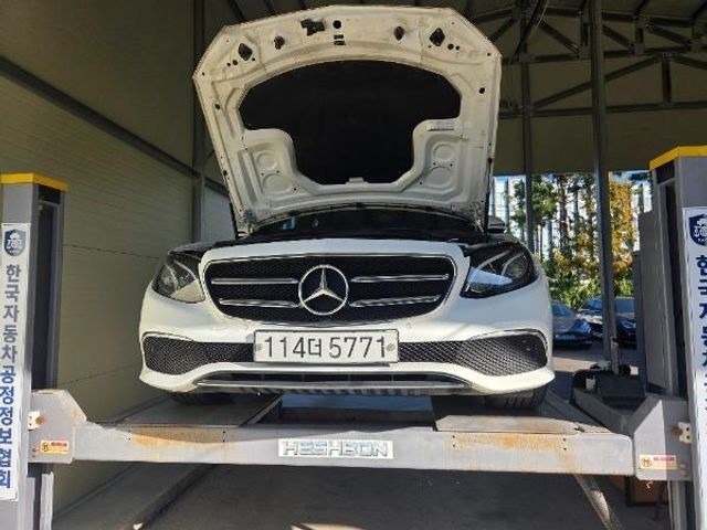 Mercedes-Benz E-Class 2020 — inspection photo 1