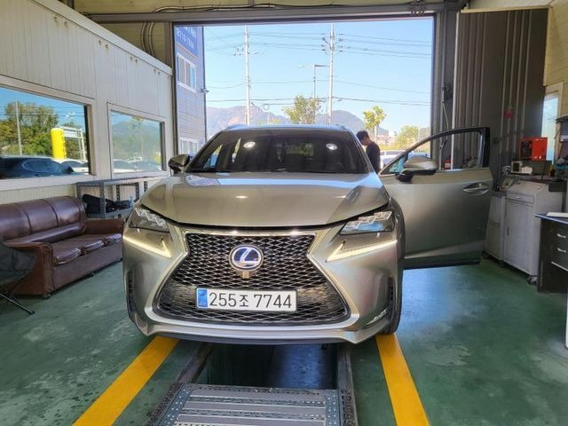 Lexus NX 2017 — inspection photo 1