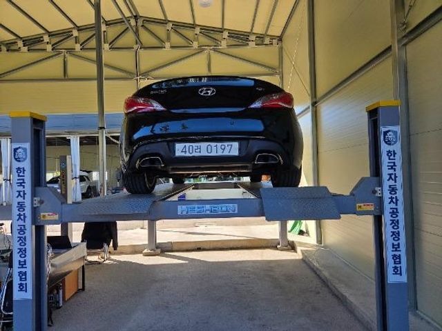 Hyundai Genesis 2014 — inspection photo 2