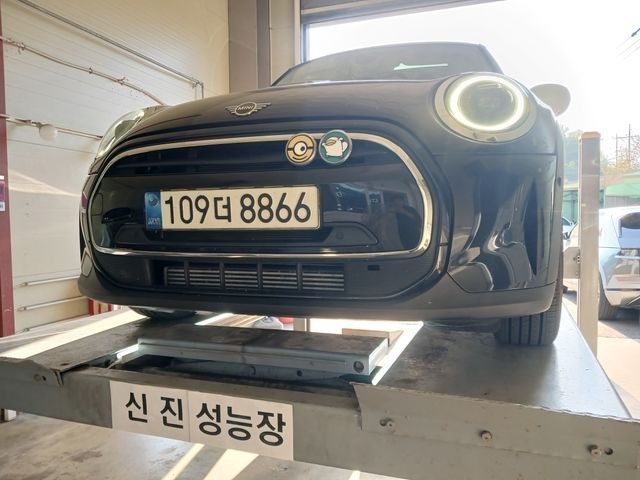 Mini Cooper 2023 — inspection photo 2