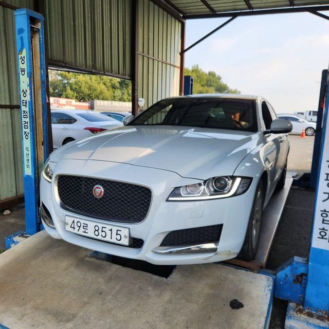 Jaguar XF 2017 — inspection photo 1
