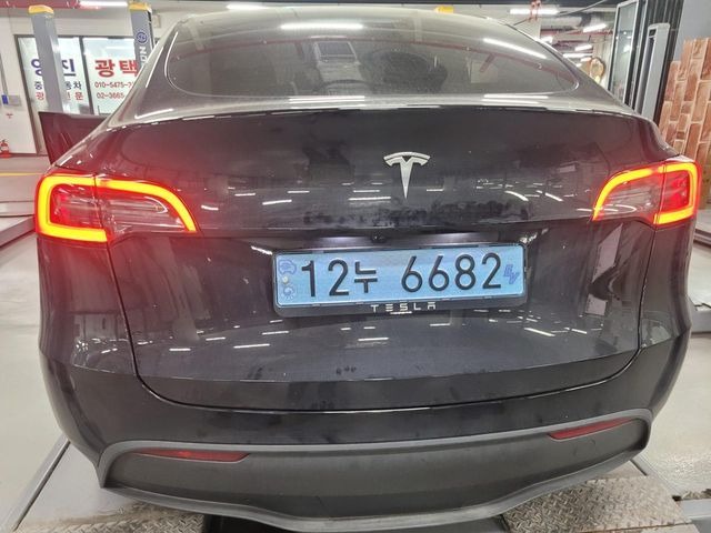 Tesla Model Y 2025 — inspection photo 2