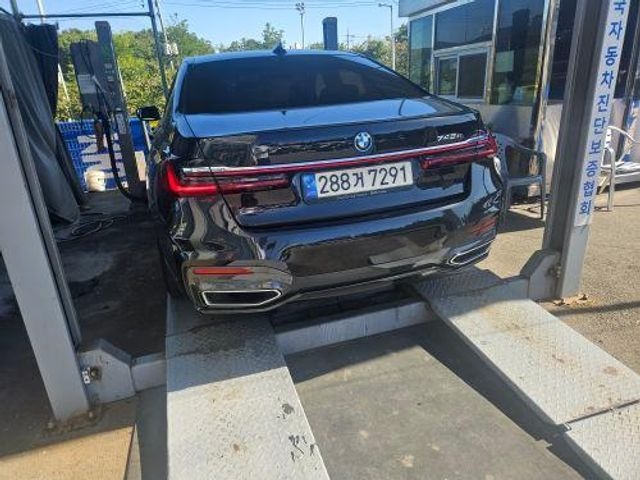 BMW 7-Series 2022 — inspection photo 2