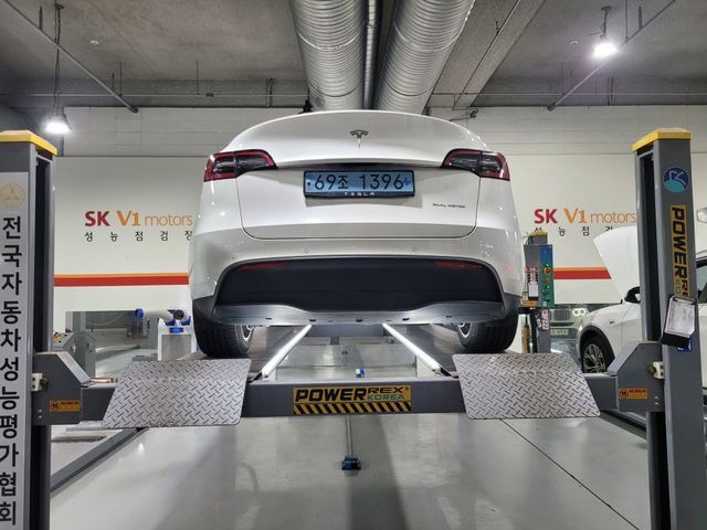 Tesla Model Y 2022 — inspection photo 2